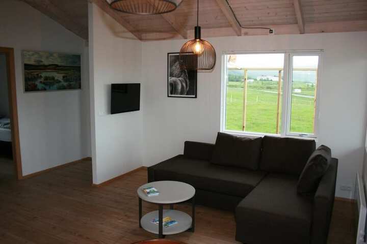 Room 4 of 18