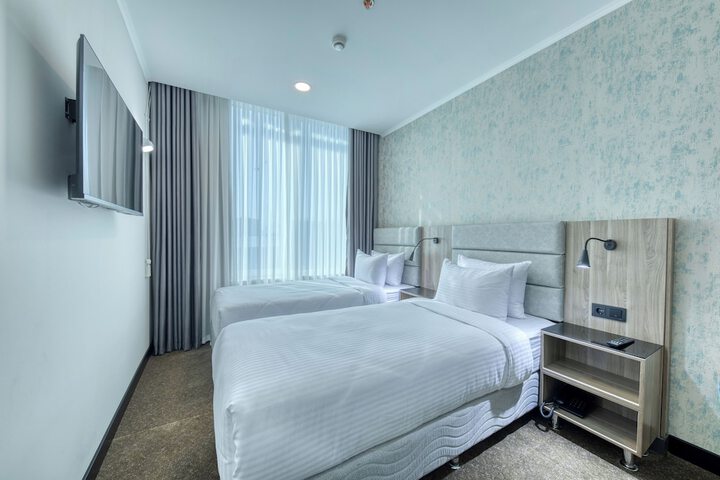 Room 14 of 43