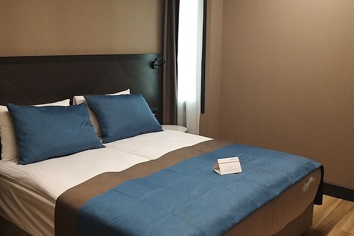 Room 13 of 75