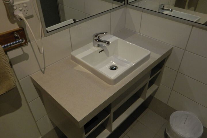 Room 32 of 43