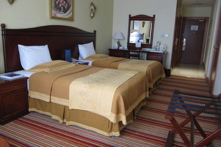 Room 34 of 60