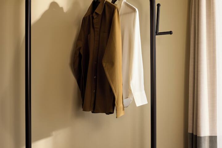 Room 10 of 38