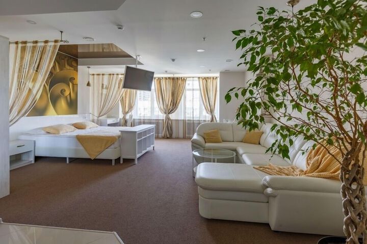Room 44 of 81