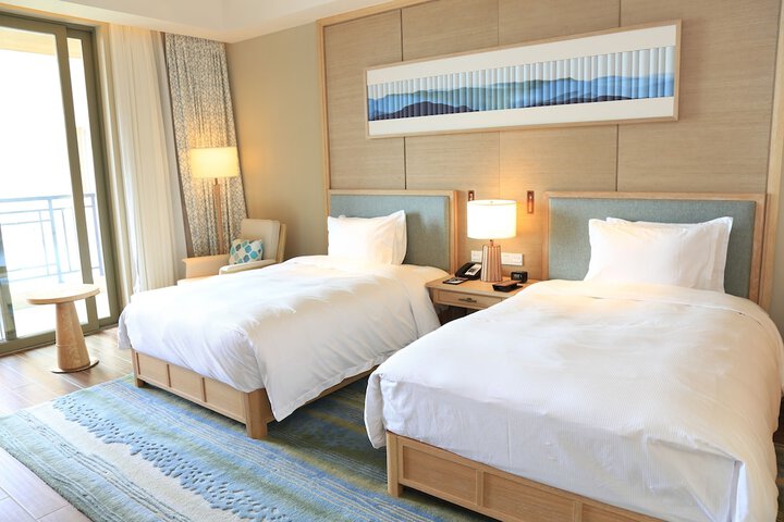 Room 7 of 114