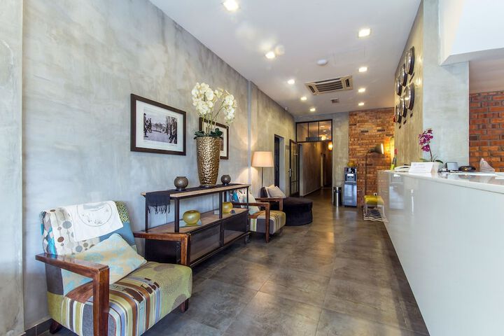 Entrance & Lobby