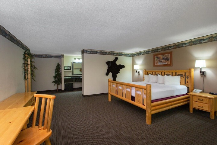 Room 4 of 55