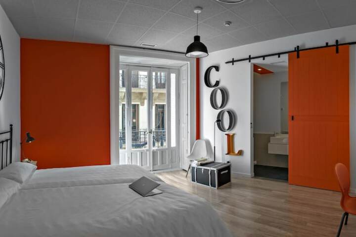 Room 10 of 113