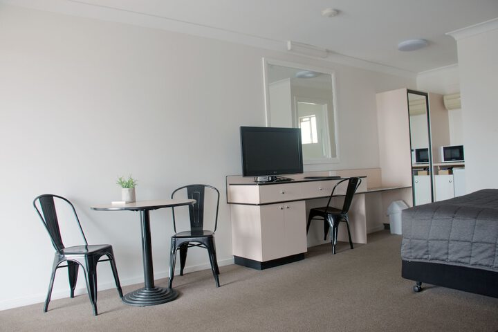 Room 9 of 35