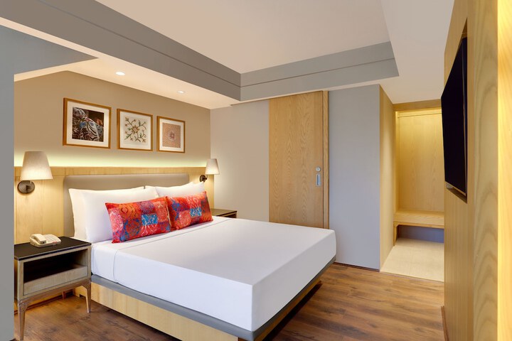 Room 12 of 40
