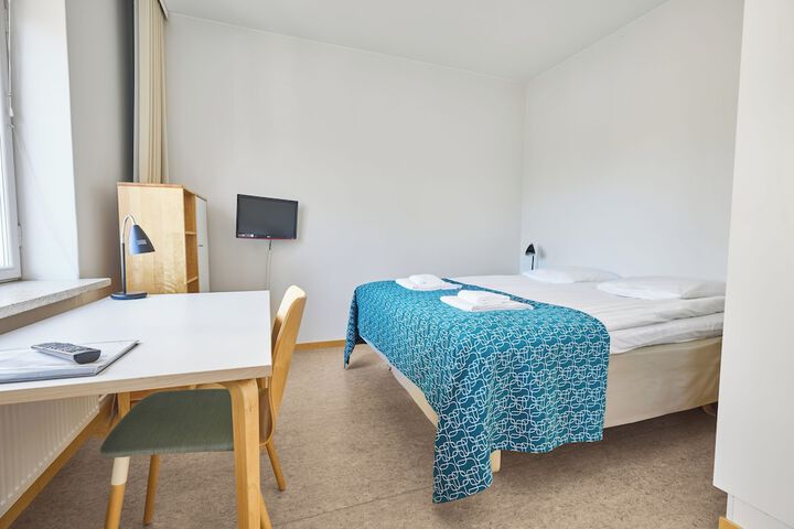Room 32 of 141