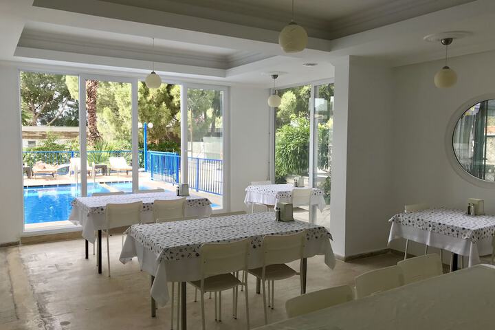 Breakfast/Coffee Service 19 of 22