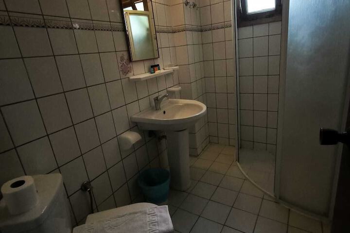 Room 49 of 72
