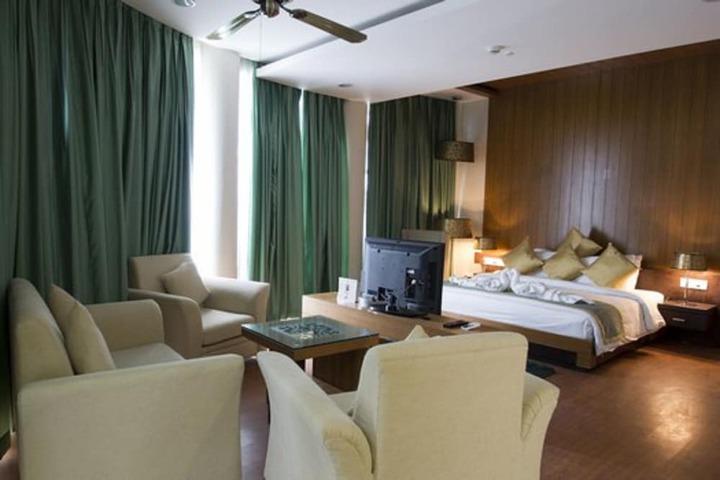 Room 6 of 27