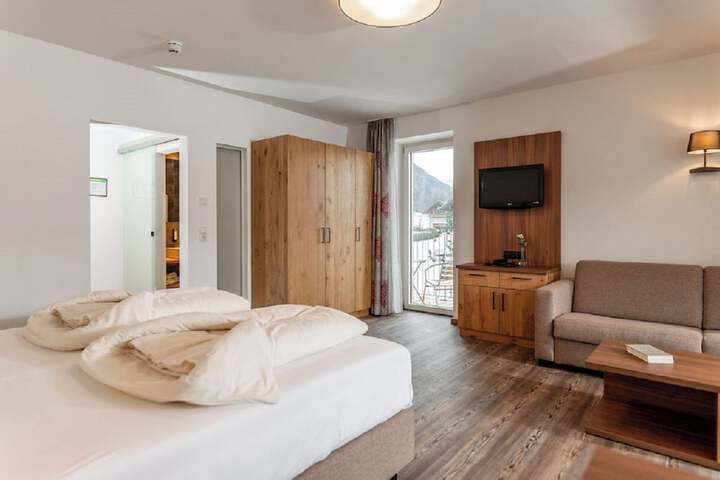 Room 29 of 128