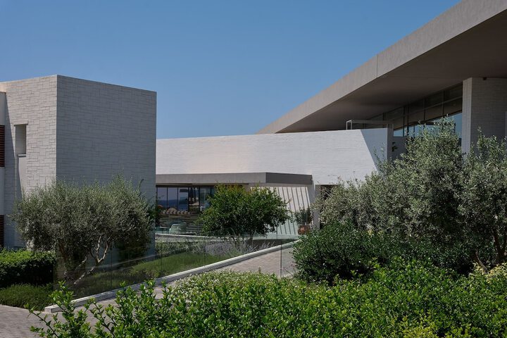 Hotel Exterior 193 of 225