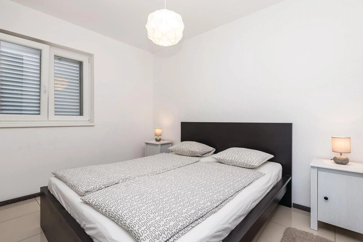 Room 3 of 15