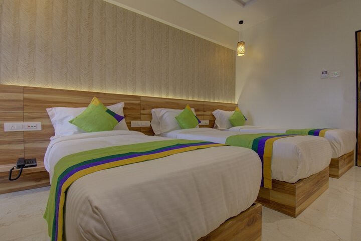 Room 15 of 34