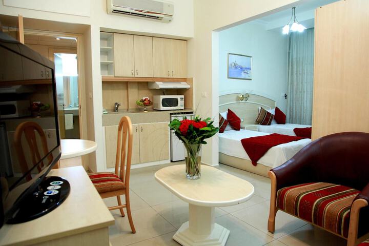 Room 5 of 42