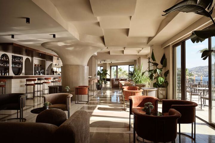 Lounge 197 of 212