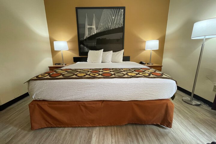 2 Queen Beds (9 of 18)