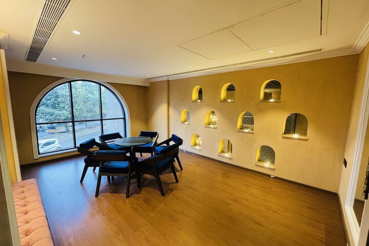 Room 61 of 105