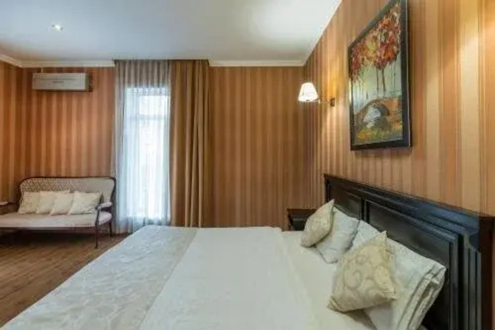 Room 2 of 13