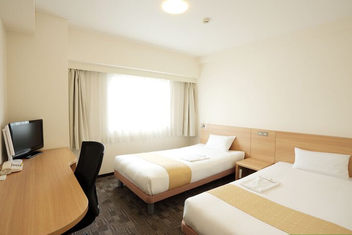 Room 21 of 49