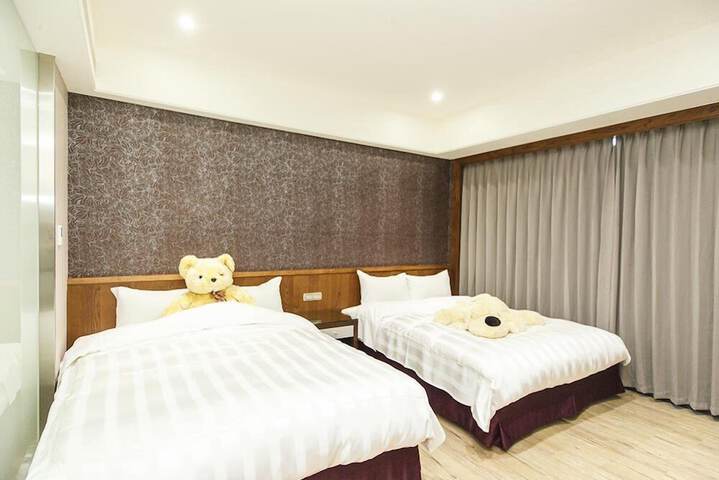 Room 15 of 47