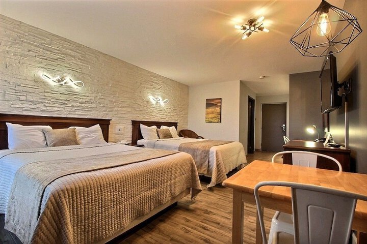 Room 4 of 38