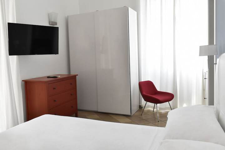 Room 36 of 91