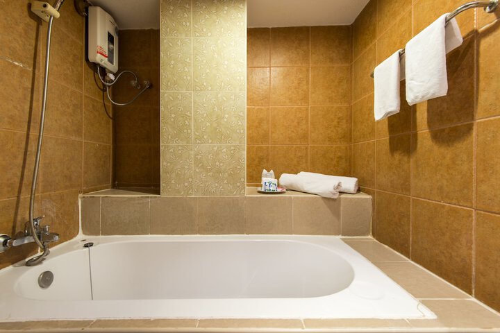 Room 41 of 65