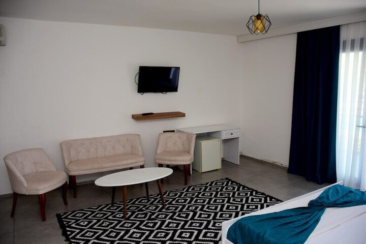 Room 9 of 68