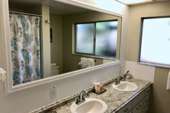 Room 2 of 81