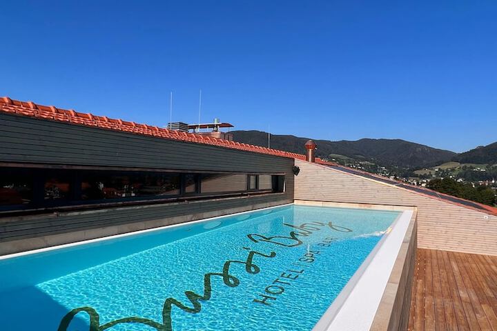 Pool Hotel