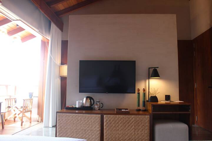 Room 16 of 82