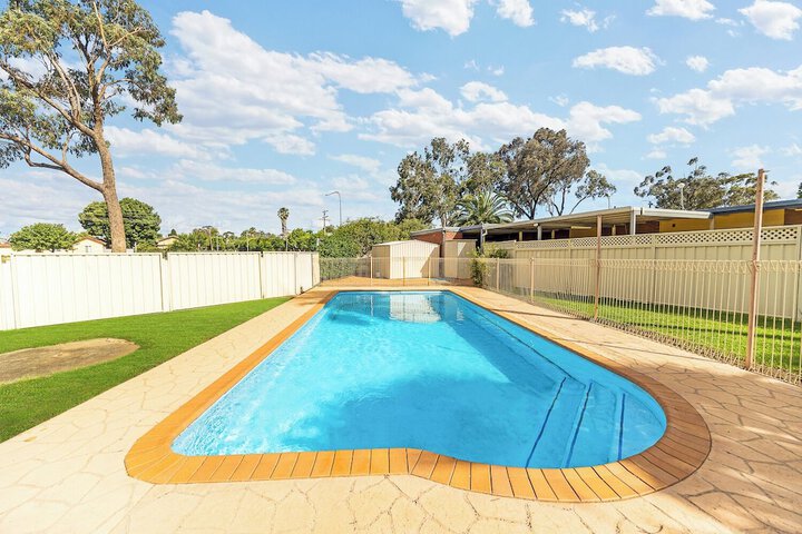 Pool 39 of 66