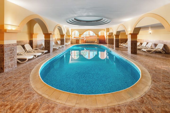 Pool 39 of 77