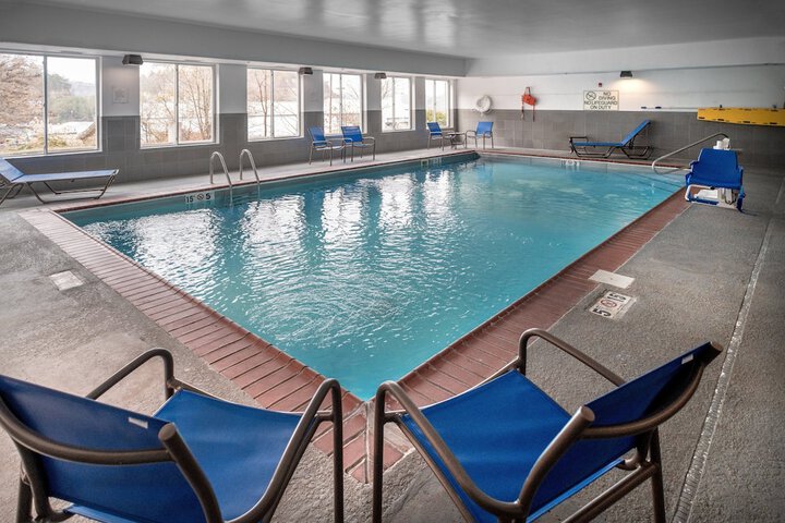 Pool 35 of 49