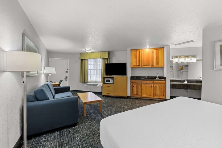 Room 20 of 33