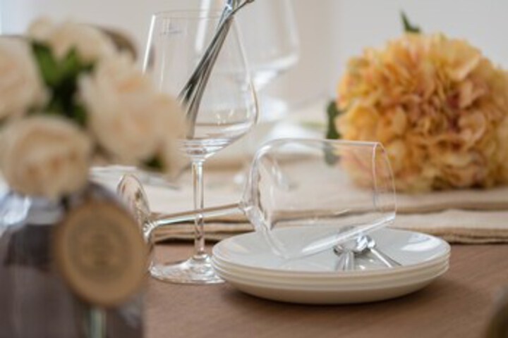 Dining 7 of 61