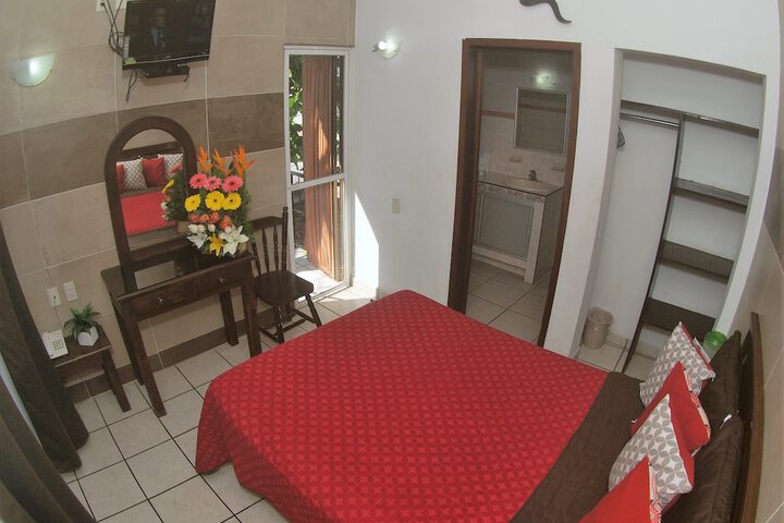 Room 6 of 29