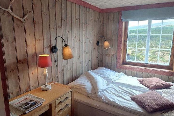 Room 4 of 36