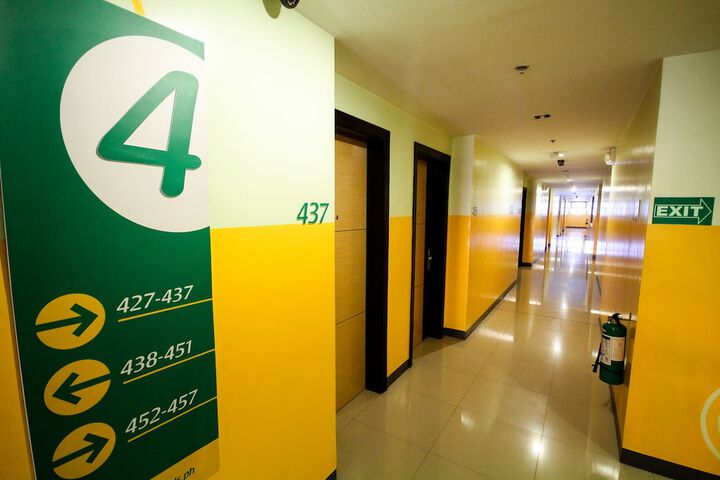 Ballroom/Hall 29 of 31