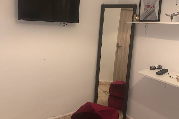 Room 7 of 30