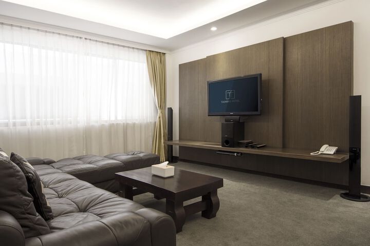 Room 63 of 114