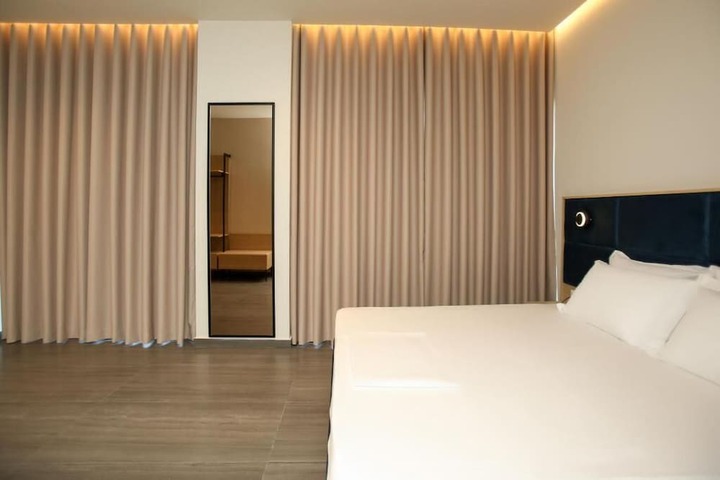 Room 30 of 109