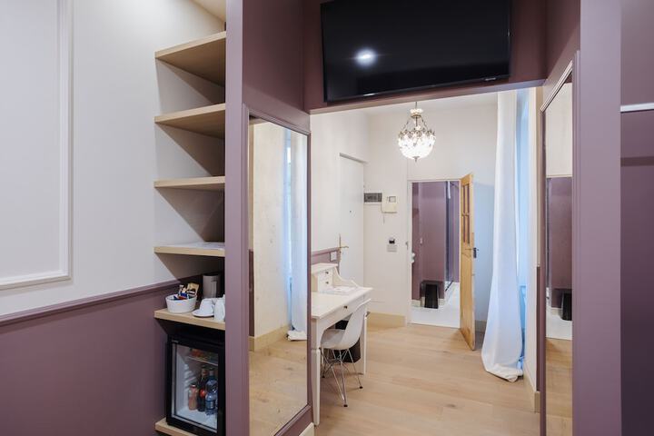 Room 60 of 179