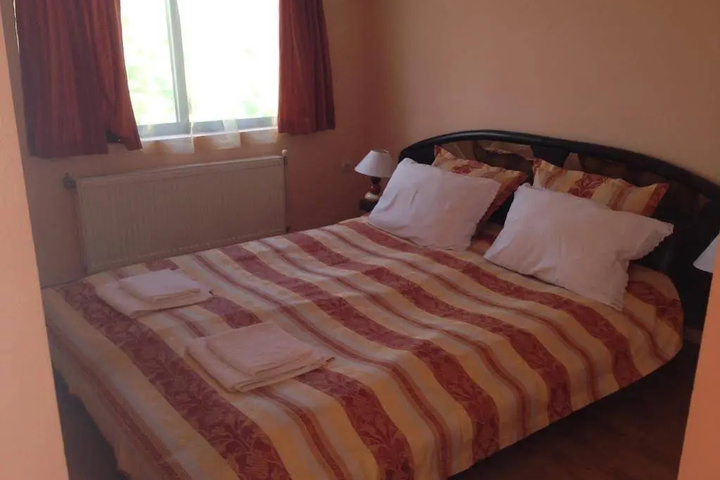 Room 3 of 13