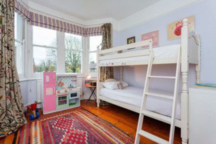 Room 7 of 20