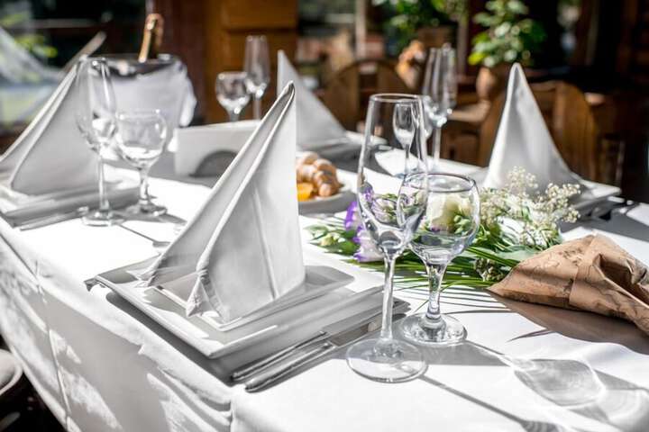 Dining 58 of 77